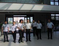 <b>山西省民營經(jīng)濟(jì)發(fā)展局樊偉強(qiáng)局長、運城經(jīng)濟(jì)技術(shù)開發(fā)區(qū)副主任魯若鵬一行蒞臨</b>